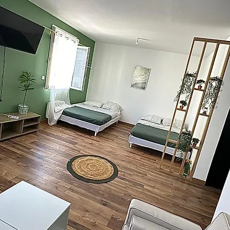 Duplex Avec Terasse Centre-ville Apartamento *